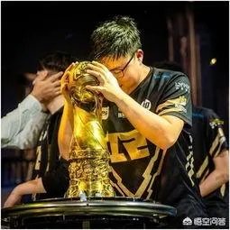 教练Joker直播谈RNG现状,征用新人才能无破不立,但UZI等不起,你怎么看?