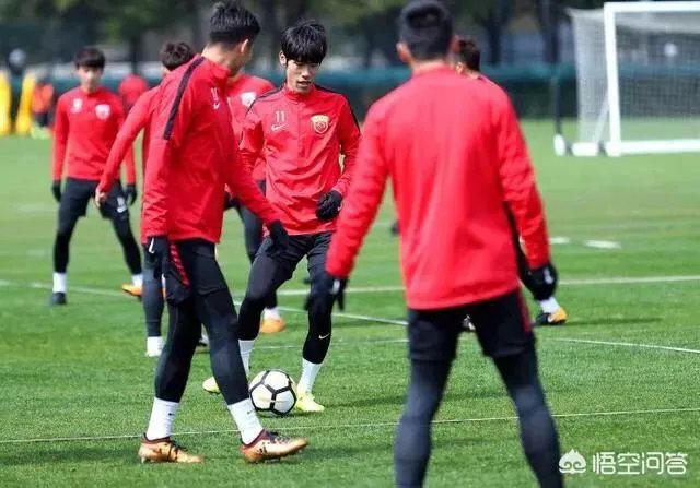 怎么解答上海申花“逆风的方向”客站水源三星的海报?