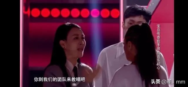 如何看待《中国好声音》金曲奖歌手纪晓君,无导师转身惨遭淘汰?