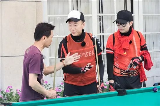 如何评价孙红雷在《极限挑战》中的人品?
