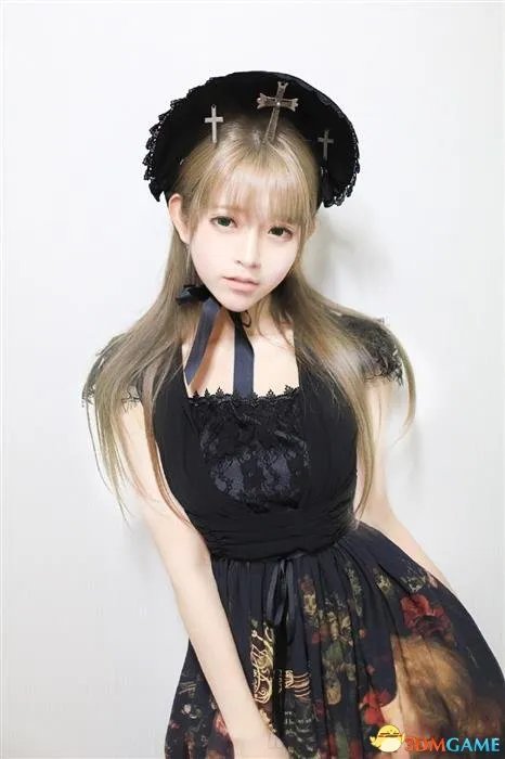 韩国清纯女孩爆红网络 网友感叹韩国医生医术精湛