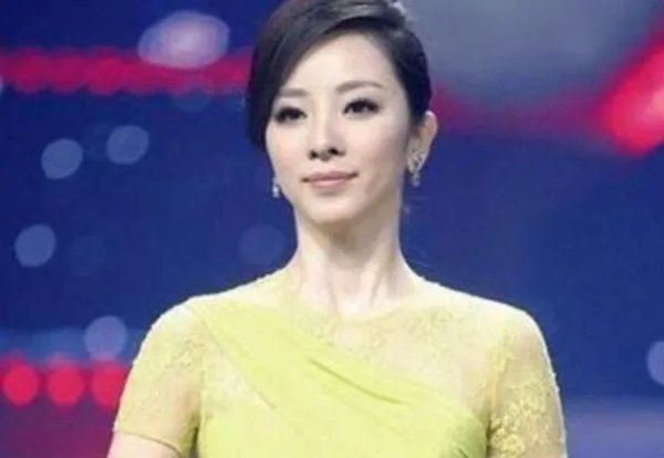 被“嫁”60岁老头后,李思思落泪数次,为什么?