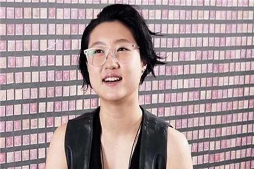 吴绮莉曾经是美艳动人的亚洲小姐冠军,为何会沦落为今天?