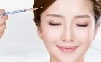 成都什么医院丰太阳穴好?
