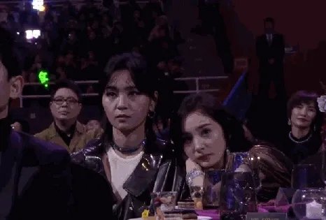 2018爱奇艺尖叫之夜,如何看待娜扎和杨幂的美?
