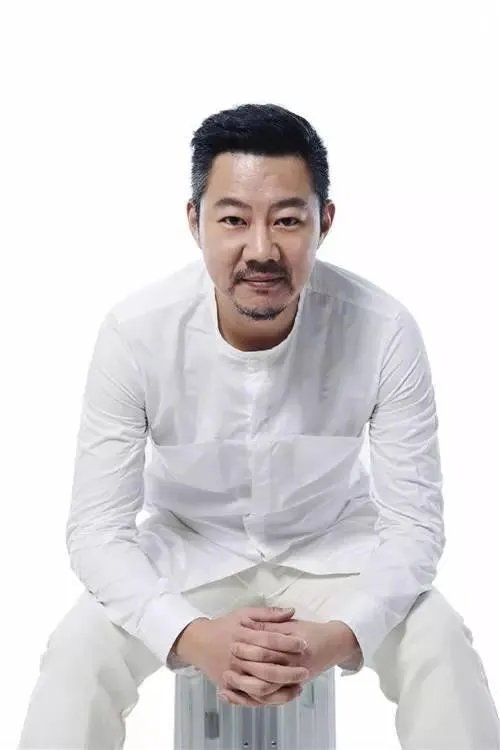 只有极简风才能hold住的豪品别墅，既美又有品！