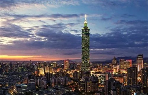 上海至台北的位移是多少?从上海经香港在飞往台北,路程又是多少?