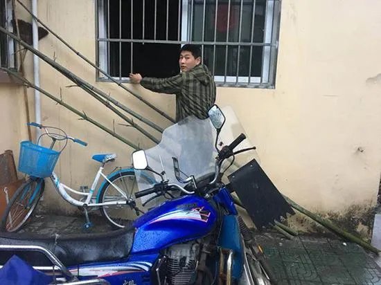 为什么辅警要掰防盗窗救人?