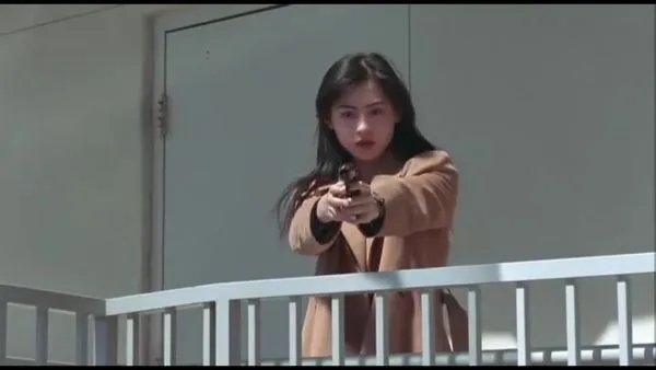 张柏芝晒13岁儿子八块腹肌照,她儿子究竟有多自律?