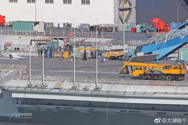 辽宁舰改造完毕今已出海,4月23日海军节阅舰式,双航母编队可期待吗?