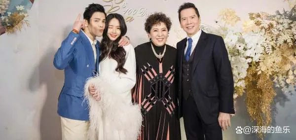 郭碧婷向佐疑似婚变,向太发文暗藏深意,被指暗示儿媳包容知感恩,怎么看?
