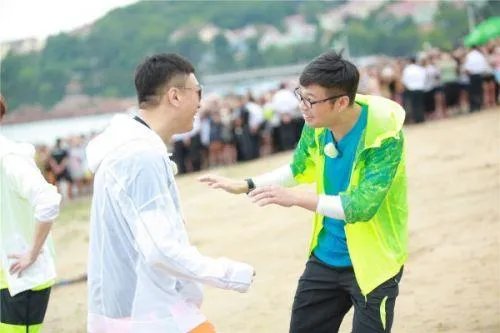 如何评价孙红雷在《极限挑战》中的人品?