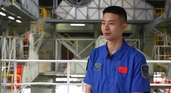 90后学霸扎根凉山，10年内参加上百次发射任务，他为何从事该行业？