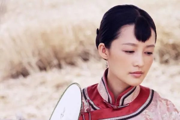 李沁演过很多戏,而且演技也不错,可是为什么她总是火不起来?