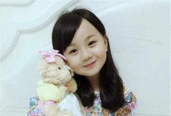 小山竹的真名叫什么 ?小山竹父母是做什么?