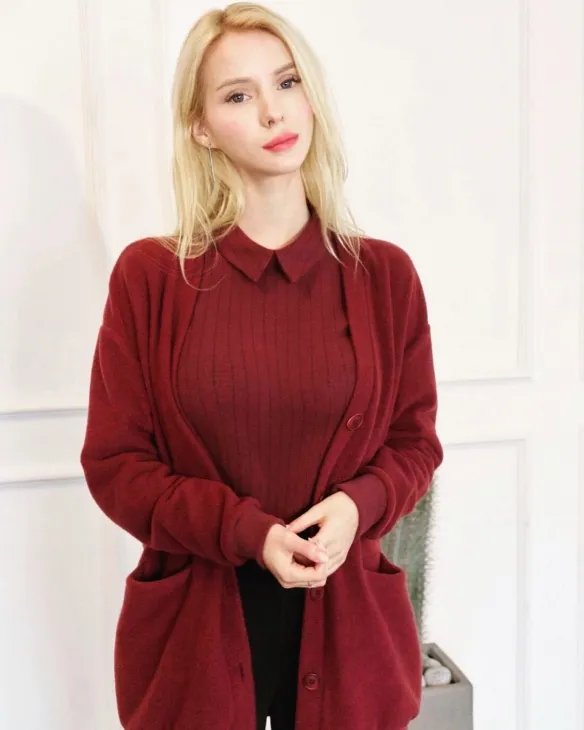 举手投足间风情万种！优雅妩媚的法国女主播Caroline