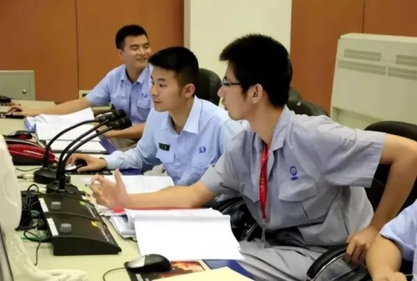 90后学霸扎根凉山,10年内参加上百次发射任务,他为何从事该行业?