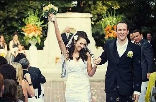 婚礼献歌哪些比较浪漫 适合婚礼的场景音乐推荐