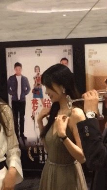 杨幂唐嫣罕见同框,全程零交流,昔日好姐妹为何形同陌路?