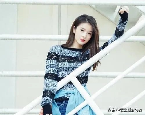 《白发》23亿播放完美收官，张雪迎演技饱受好评，为何依旧难红？