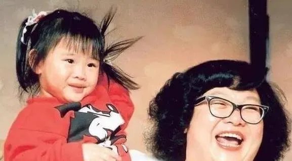 沈殿霞和郑少秋究竟是什么关系,他们之间有何恩怨纠葛?