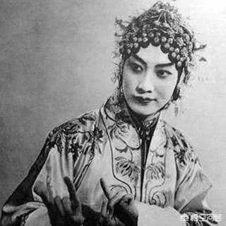 怎样看待京剧名家张君秋的演唱艺术?