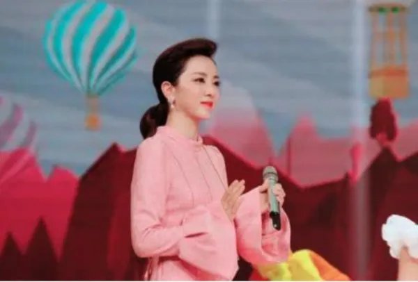 被“嫁”60岁老头后,李思思落泪数次,为什么?