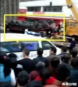 云南盐津发生交通事故,造成5人遇难8人受伤,几吨鱼从天而降是怎么回事?