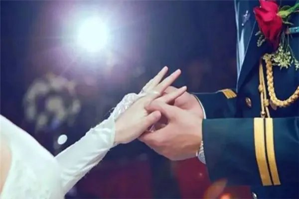十部必看军婚小说:狐狸的秘密上榜,它被改编为电视剧