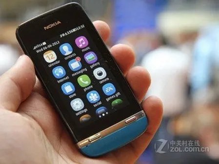 外观设计直板式 诺基亚311促销年260元