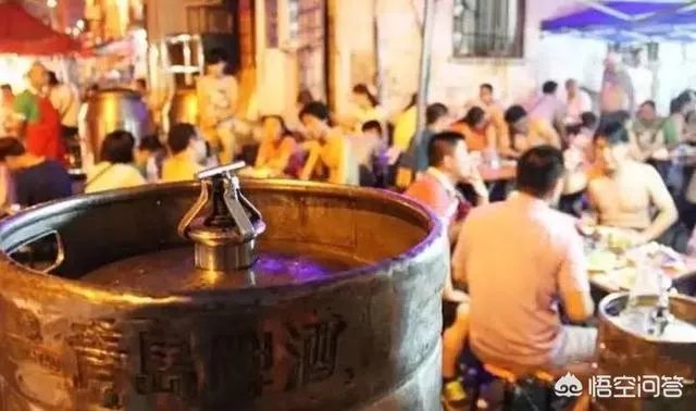 华润雪花、青岛啤酒集体宣布涨价,3块钱一瓶啤酒的时代再见了,你怎么看?