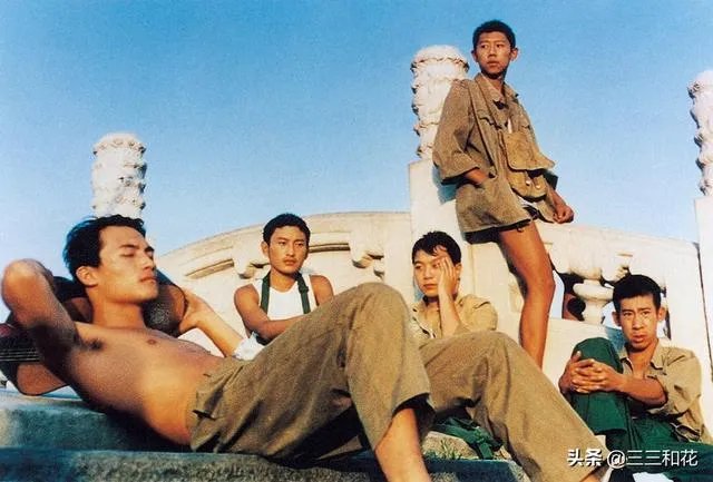 你身边都有哪些疯狂的青春故事?