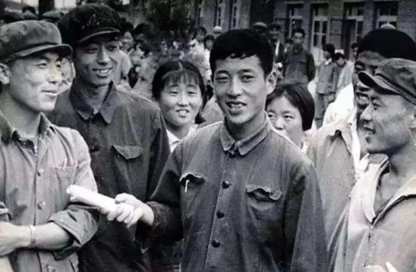 70年代因高考交白卷被判刑的张铁生，后来怎样了？
