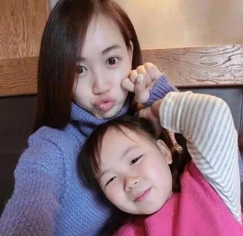 马蓉首谈王宝强母亲去世:确实不知情,带女儿下飞机才知道,此事你怎么看