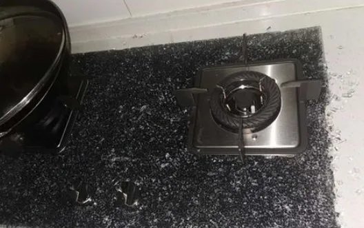 网购美的燃气灶突然爆炸是怎么回事?