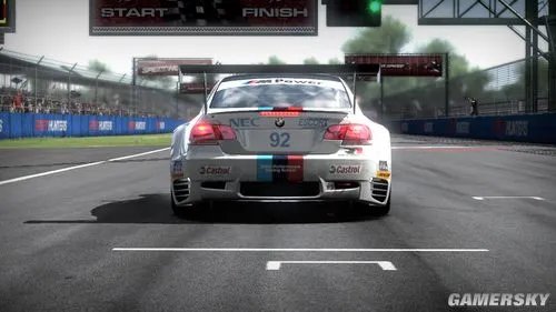 《极品飞车13:变速》Xbox360和PSP版下载放出