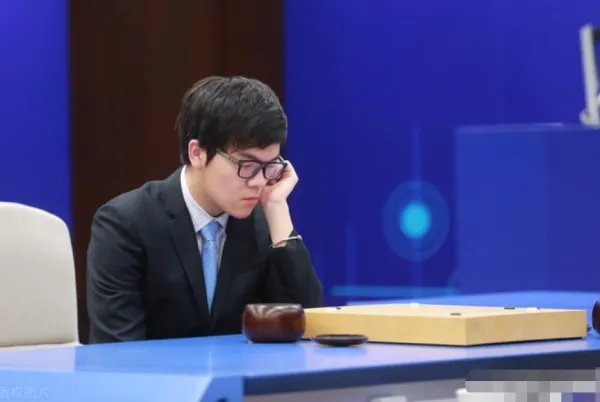 柯洁有几个世界冠军？分别是什么？
