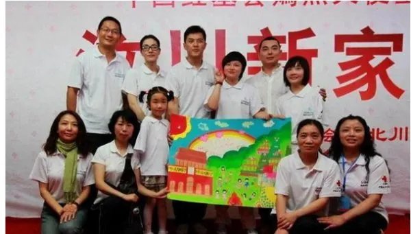怎样从心理学角度看王菲和李亚鹏8年感情?