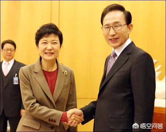 韩检方近日的举动,表达朴槿惠给李明博“腾地”的意思吗?