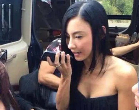 【图】张柏芝低胸装亮相 其实女神现在是有子万事足