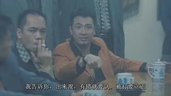 游客在八达岭野生动物园猛兽区开窗投食，被黑熊咬伤手臂，你怎么看？