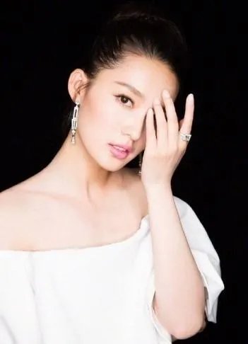 李沁的男朋友华汉是谁?为什么和杨幂刘诗诗都传过绯闻?