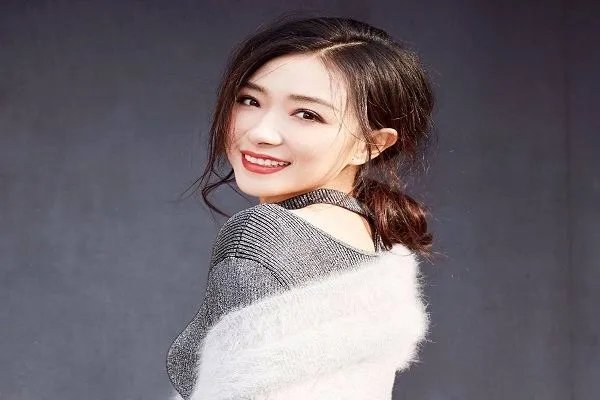 万茜经纪人发长文回应争议,从《浪姐》爆火到如今翻车,她都经历了什么?