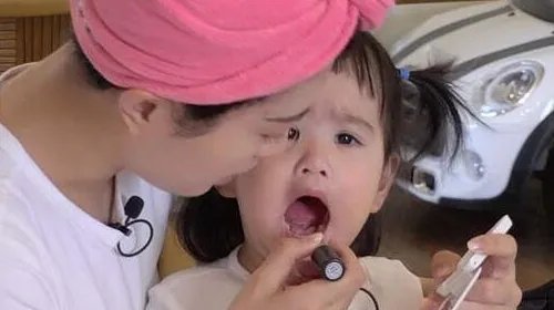 包文婧和包饺子之间是什么关系?