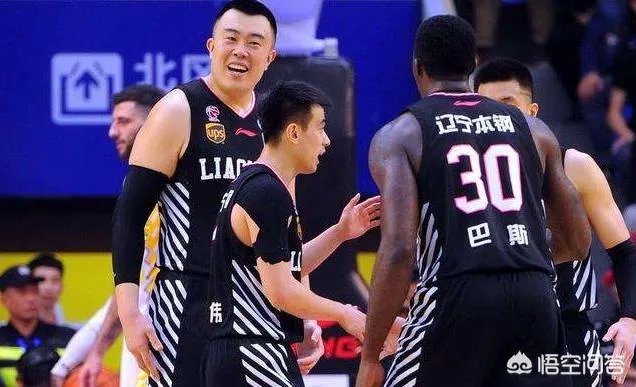 韩德君受伤,坑了辽宁,更坑了广东,早知道韩受伤,花那么多钱换外援干哈,你认为呢?