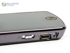 摩托罗拉E8