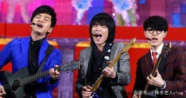 春节联欢晚会为什么要假唱