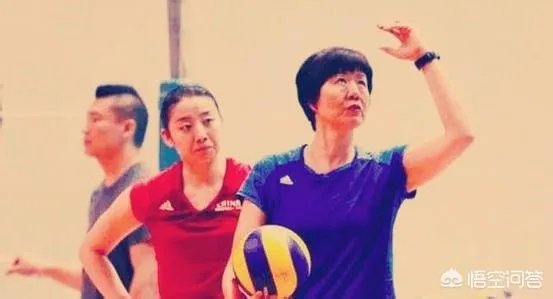 2018排超联赛颁奖典礼,中国女排主帅郎平为什么不参加?