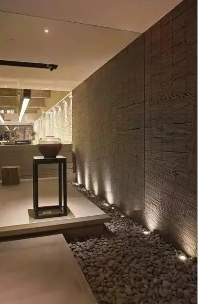 只有极简风才能hold住的豪品别墅，既美又有品！
