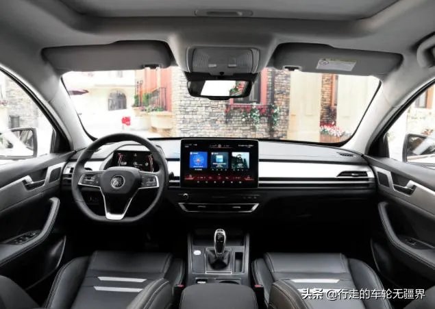 10万买什么车,内饰要好看?